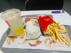 -麦当劳(中唱大厦店)