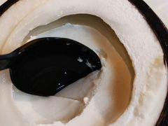 -志龙皇冠吃货椰子铺