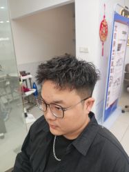 -尤司男士国潮理发馆