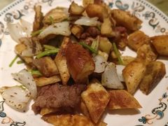 馕丁炒肉-巴依兄弟西域美食(机场店)