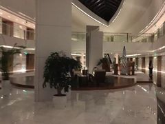 -上海滴水湖皇冠假日酒店