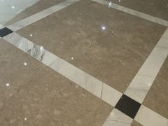 -深圳君逸国际酒店(龙岗横岗塘坑地铁站店)
