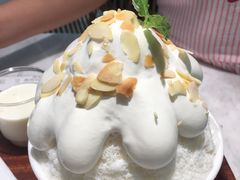 榴莲肉加榴莲冰淇淋-丹礼糖甜品
