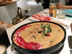 -墨居上隐·院子里火锅(峨眉店)