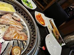-木槿花韩式炭烤·熟成肉工坊(孙文东路店)