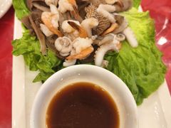 -侬佳蒸菜馆(听潮店)