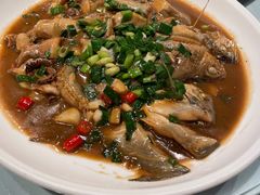 红烧杂鱼-小厨师·二十年沈家门小海鲜(百井坊巷店)
