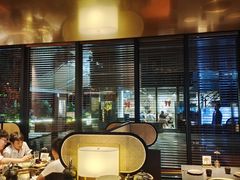 -铭牛烧肉·和牛海鲜自助(高新月牙湖店)
