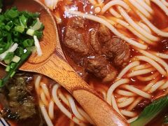 -鑫花溪牛肉米粉(东环大润发店)