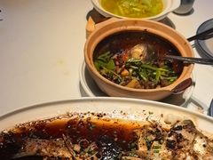 -八府香鸭·啫啫煲(华山路店)