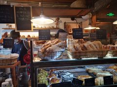 面包甜点陈列柜-仙峰天然面包(迎宾路店)