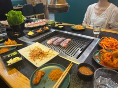 -臻牛烤肉