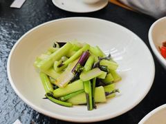 -鱼鲜饭香·招牌汽锅剁椒鱼头王