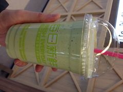 牛油果苹果牛奶-每日新鲜水果吧(南京东路店)