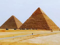 -吉萨金字塔群