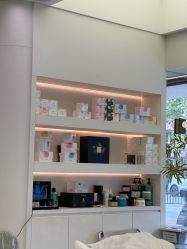 -PE SALON