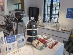 -Fridi Patisserie Cafe