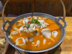 -老滇山寨•云南特色菜•地方菜•民族风情歌舞表演(金碧店)