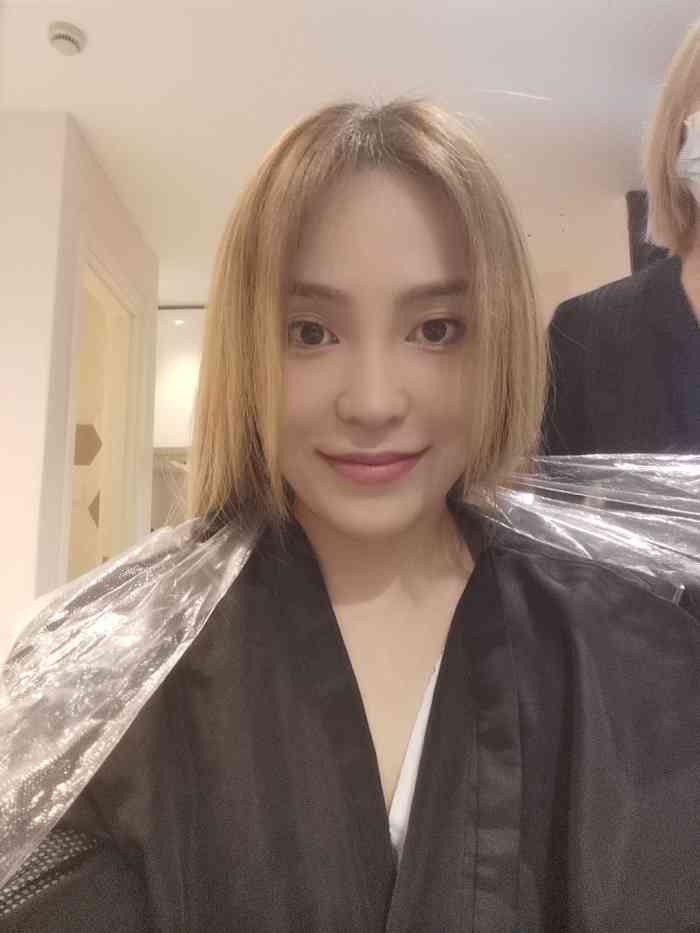 罗伟明工作室【项目】染发 剪发不愧是101的造型师.