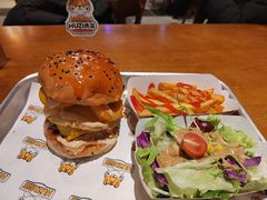 -HUZI虎滋精酿餐吧(京西大悦城店)