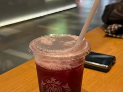 -星巴克(上海虹桥新天地二店)