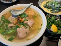 -大头虾越式风味餐厅(光明广场店)