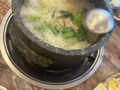 -鲁朗纳麦石锅鸡庄园