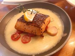 香煎挪威三文鱼白酒忌廉汁-MR.ROCKY洛奇先生RESTAURANT&BAR(宝安壹方城店)