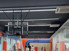 -悦动体能篮球羽毛球网球(三里河店)