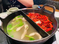 草本鸳鸯锅-盡膳口福跷脚牛肉火锅(晶耀前滩店)
