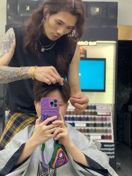 -苏豪路易士·嘉玛发廊