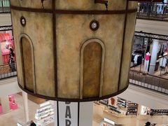 -乐蓬马歇百货公司(Rive Gauche)