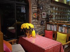 -月亮眼花园餐厅书吧酒吧