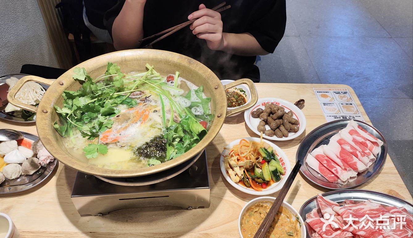 今日闲暇，与姐妹相邀