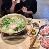 今日闲暇，与姐妹相邀