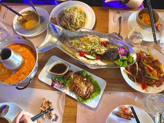 -暹罗酒肆泰餐厅酒吧