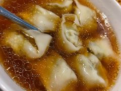 鲜肉馄饨-屋里厢上海菜馆