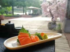 三文鱼刺身-虎焱炭火烧肉