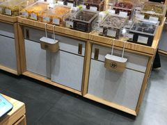 面包甜点陈列柜-粒上皇(淮河路步行街店)