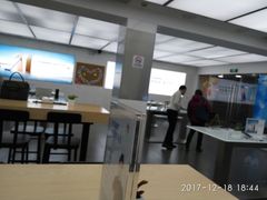 -华为授权体验店(万航渡路)