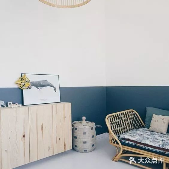 今日分享出人意料的家居配色，绝美背景墙