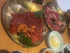 -汉城烤肉·黑金冠(华山路店)