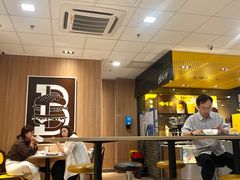 -麦当劳(华融店)