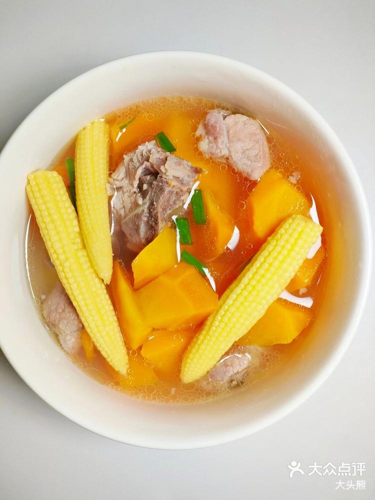 打开app查看高清大图 大头熊 4月18日 20:12 关注 被网友种草的玉米笋