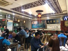 大堂-老爆肚满五香烧牛羊肉