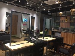 -Mentor Hair Salon