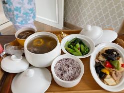 -臻康乃馨月子中心(集美店)