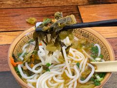 -正宗李家土鸡米线店