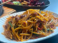 糟辣椒脆哨洋芋丝-Ameigo梅果·云贵川bistro(长宁来福士店)