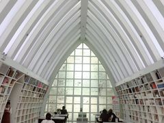 -钟书阁(松江泰晤士小镇店)